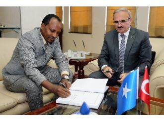 Somali Valisinden Bursa Valisine Ziyaret