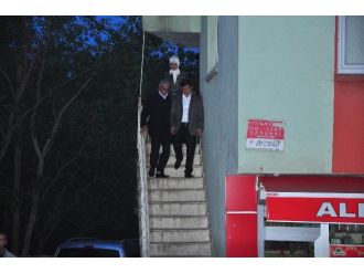 Davutoğlu’ndan Ev Ziyareti
