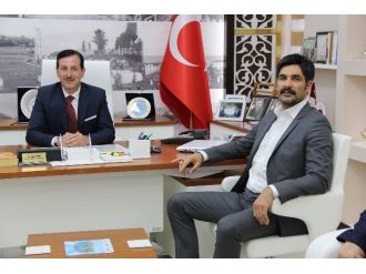 Ak Parti İstanbul 3. Bölge Milletvekili Adayı Ve Ünlü Sanatçı Uğur Işılak: