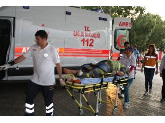 Depoda İskele Çöktü: 6 Yaralı