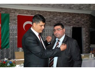 Daşdelen’e Azerbaycan-türkiye Kardeşliğine Verdiği Önemden Dolayı Rozet Takdim Edildi