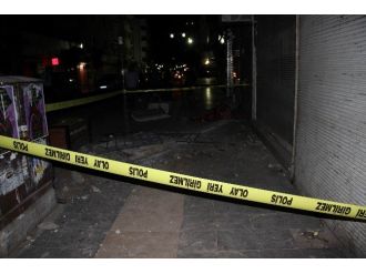 Halı Sirkeleyen İşçiler Asma Duvardan Düştü:2 Yaralı
