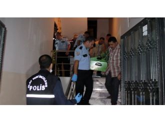 Karısını 13 Yerinden Bıçaklayarak 68 Yaşında Katil Oldu