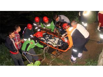 Dereye Uçan Araçta Can Pazarı: 1 Ölü, 2 Yaralı!