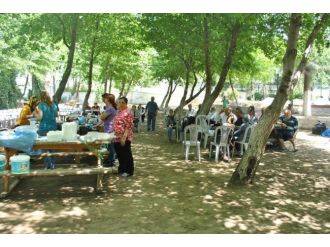Başkan Kale, Huzurevi Sakinleri İle Bir Araya Geldi