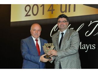 Başkan Sekmen, Yılın Büyükşehir Belediye Başkanı Seçildi