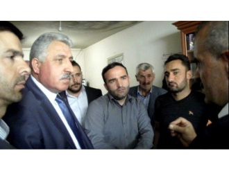 Başkale Esnafından Ak Partililere Sıcak Karşılama