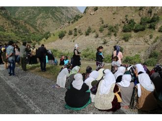 Araç Zap Suyuna Uçtu: 2 Kişi Kayıp
