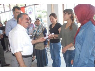 Doğuştan Elleri Bulunmayan Kader’in Eserleri Göz Kamaştırdı