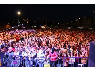 Duman Grubu Üniversite Öğrencileriyle Buluştu