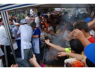 Ege Et’in 9 Şubesi Didim’de Miting Havasında Açıldı