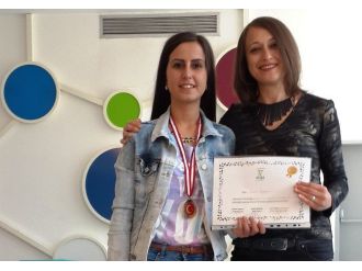 Sosyal Medya Bağımlılığı İkincilik Getirdi