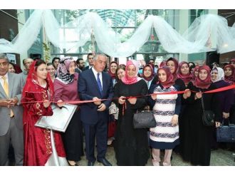 Eyüplü Kadınların El Emeği Göz Nuru El İşleri Sergileniyor