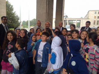 Kılıçdaroğlu, Tbmm’yi Ziyaret Eden Çocuklarla Sohbet Etti