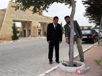 Agd’den Üniversitede Düzenlenen Bahar Şenliklerine Tepki