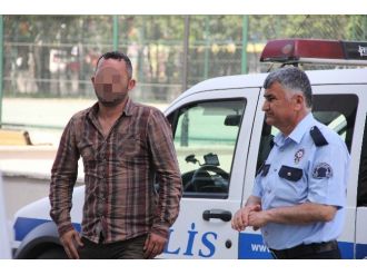 Tüfekle Ev Kurşunlayan Şahıs Tutuklandı