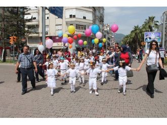 Kumluca’da Sokaklar Cıvıl Cıvıl Oldu