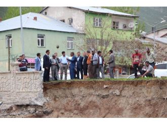 Karlıova’da Öğretmenevi Temeli Düzenlenen Törenle Atıldı