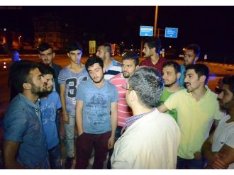 (Özel Haber) Üniversite Öğrencileri D-100 Karayolunu Trafiğe Kapattı