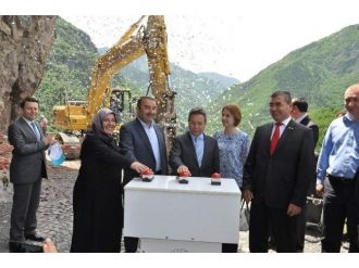 Türkiye’nin En Büyük Seyir Terasının Temeli Artvin’de Atıldı