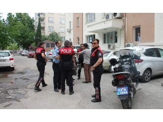 3 Şahsın Bıçaklı Saldırısına Uğradı