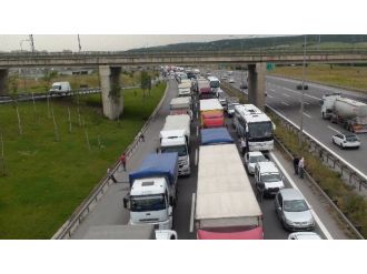 İstanbul-ankara Yolunda 25 Kilometrelik Araç Kuyruğu