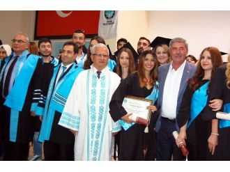 17 Eylül Üniversitesi İibf’de Mezuniyet Coşkusu