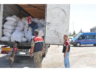 Şanlıurfa’da Kaçak Çay Ve Sigara Operasyonu
