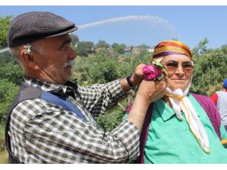 Aydın’ın En Centilmen Erkekleri Bu Köyde Yaşıyor