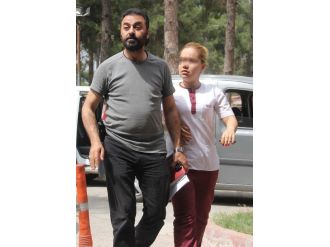 Eski Sevgilisinin Telefonunu Gasp Etti