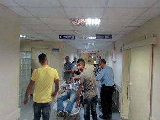 Polis Aracı İle Otomobil Çarpıştı : 5 Yaralı