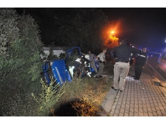 Minibüs Askeri Araca Çarptı : 1 Ölü, 3 Yaralı