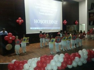 Küçük Öğrencilerden Anlamlı Gösteri