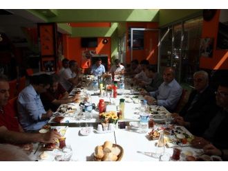 Mesleklerinde 50. Yılını Dolduran Gazetecilere Plaket Verildi