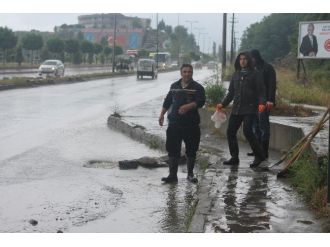 Zonguldak’ta Sağanak Yağış Etkili Oldu