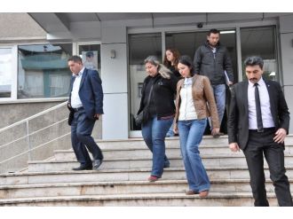 Cumhurbaşkanı’na Hakaret Ettiği İddia Edilen Mhp’li Kadın Gözaltına Alındı