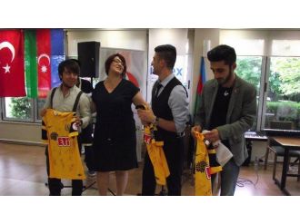Esazder Azerbaycan Cumhuriyetinin 97. Yılı Kutlaması Ve Mezuniyet Programı