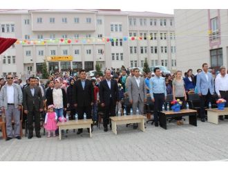 Miniklerin Yılsonu Coşkusu