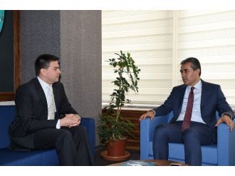 Abd Adana Konsolosu Espinoza, Büyükşehir Belediyesini Ziyaret Etti