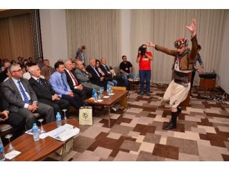 Kütahya’da Hisarlı Ahmet Sempozyumu
