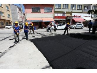 Kırmızıtoprak Mahallesinde 21 Sokak Asfaltlandı
