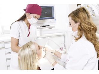 Yaz Tatilinde Diş Problemleriyle Tadınız Kaçmasın