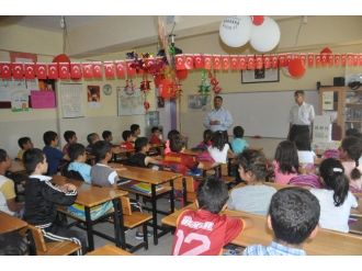 Kahta Vali Özbilgin İlkokulu Öğrencileri İyilikte Yarışıyor