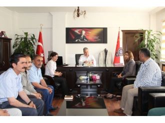 Hdp’li Milletvekili Adayı İrmez, Silopi Emniyet Müdürlüğü’nü Ziyaret Etti