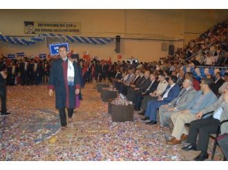 Bolvadin Yüksekokulunda Mezuniyet Sevinci
