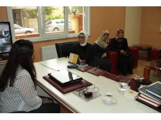 Ak Partili Ravza Kavakçı Kan, Rehabilitasyon Merkezini Ziyaret Etti