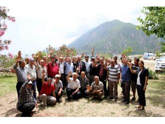 Ak Parti Adayı Aydın, Seçim Çalışmalarına Kemer’de Devam Etti