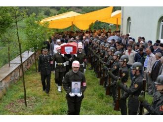 Bolu’da Vefat Eden Kore Gazisi İçin Askeri Tören Düzenlendi