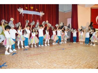 Besni M. Sadık Paccı Anaokulu’ndan Yılsonu Gösterisi