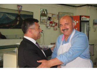 Farklı Görüşlere Sahipler Ama